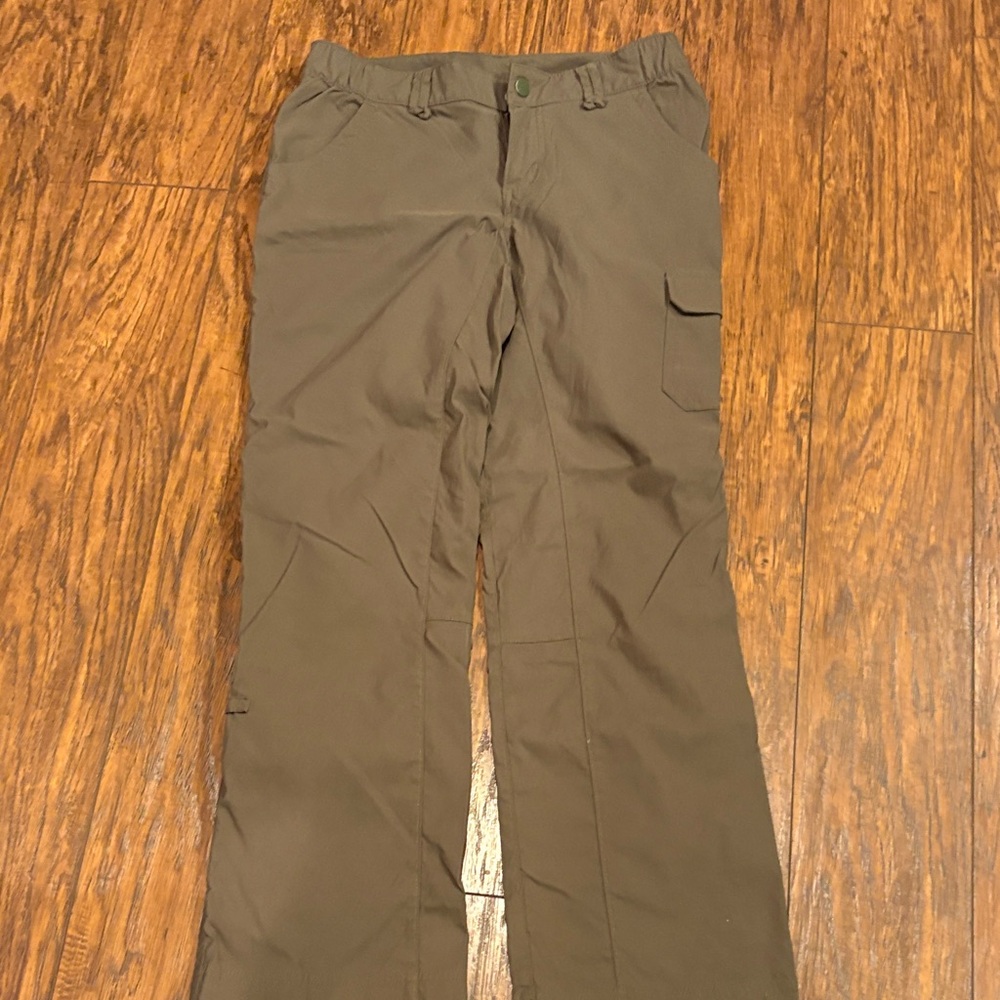 Duluth Trading Co women army greenCargo Pants